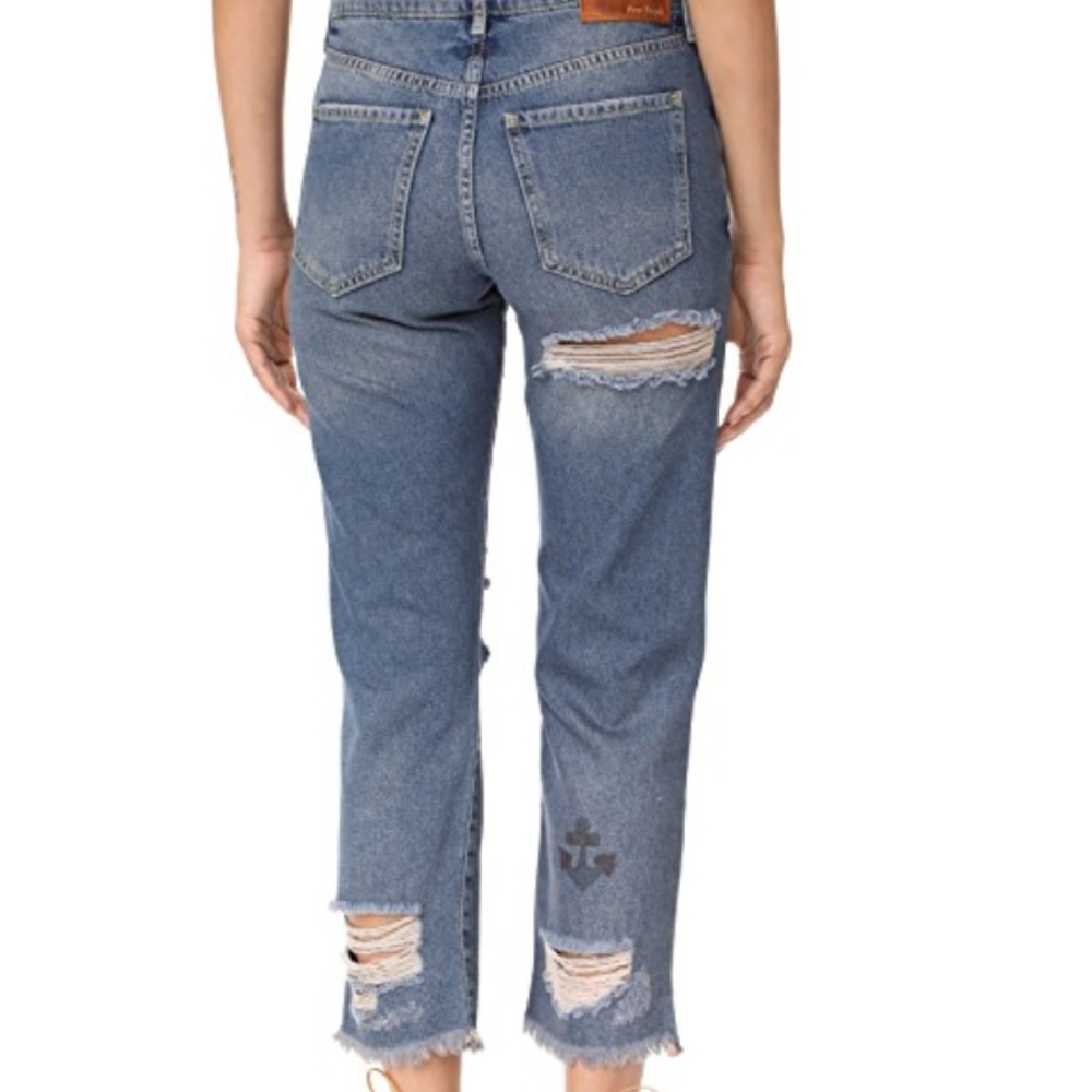 🚫SOLD🚫 NWOT Free People Tattooed Ripped Boyfriend Jean 25 - Picture 3 of 5
